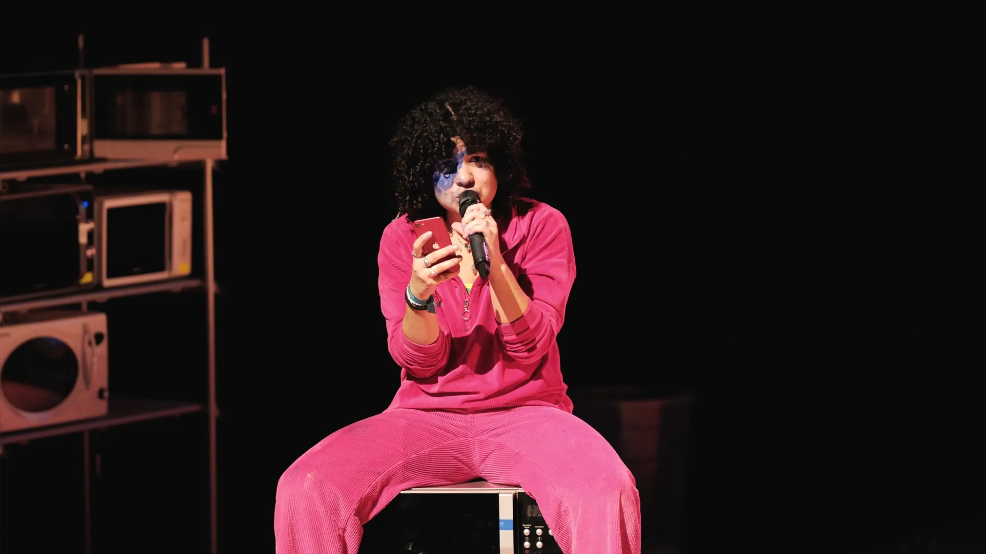 Plutôt vomir que faillir - Rébecca Chaillon © marikel lahana