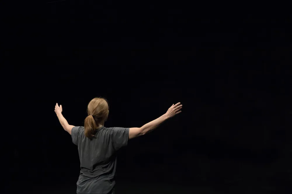 Danses pour une actrice - Jérôme Bel © Véronique Ellena