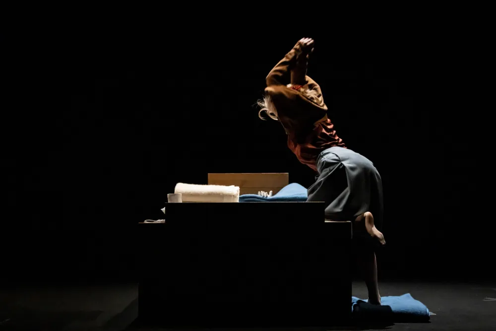 La Femme au marteau - Silvia Costa et Marino Formenti © Simon Gosselin