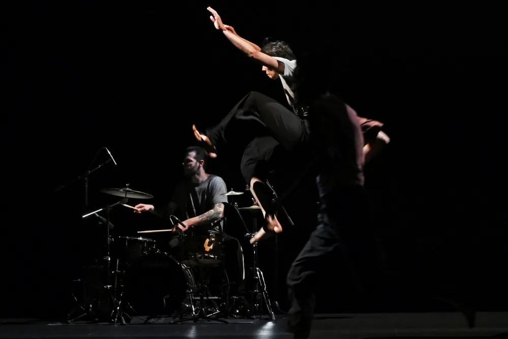 « top » - Régine Chopinot © João Garcia