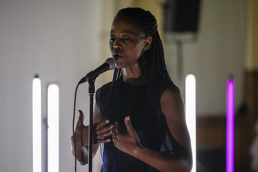 Photo du spectacle Toi, moi, Tituba… Dorothée Munyaneza Toi, moi, Tituba…